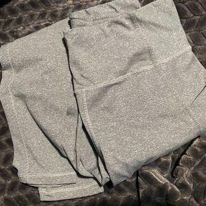 Danskin gray workout leggings size M - used - with side pockets